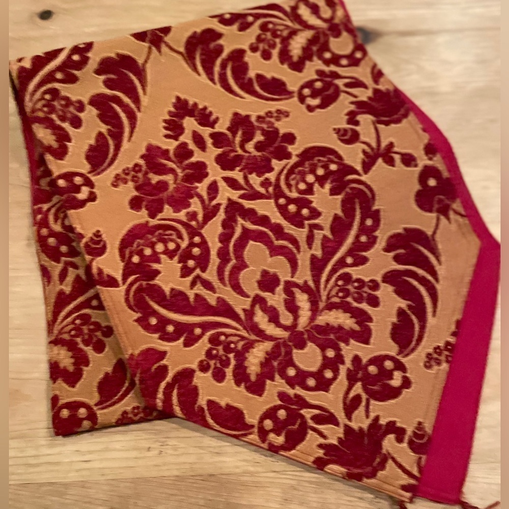 Pier 1 Elegant Textured Brocade Table Runner Burgundy Gold Holiday